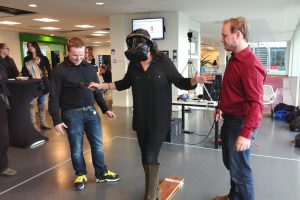 virtual-reality-3-2016-bewerkt-verkleind